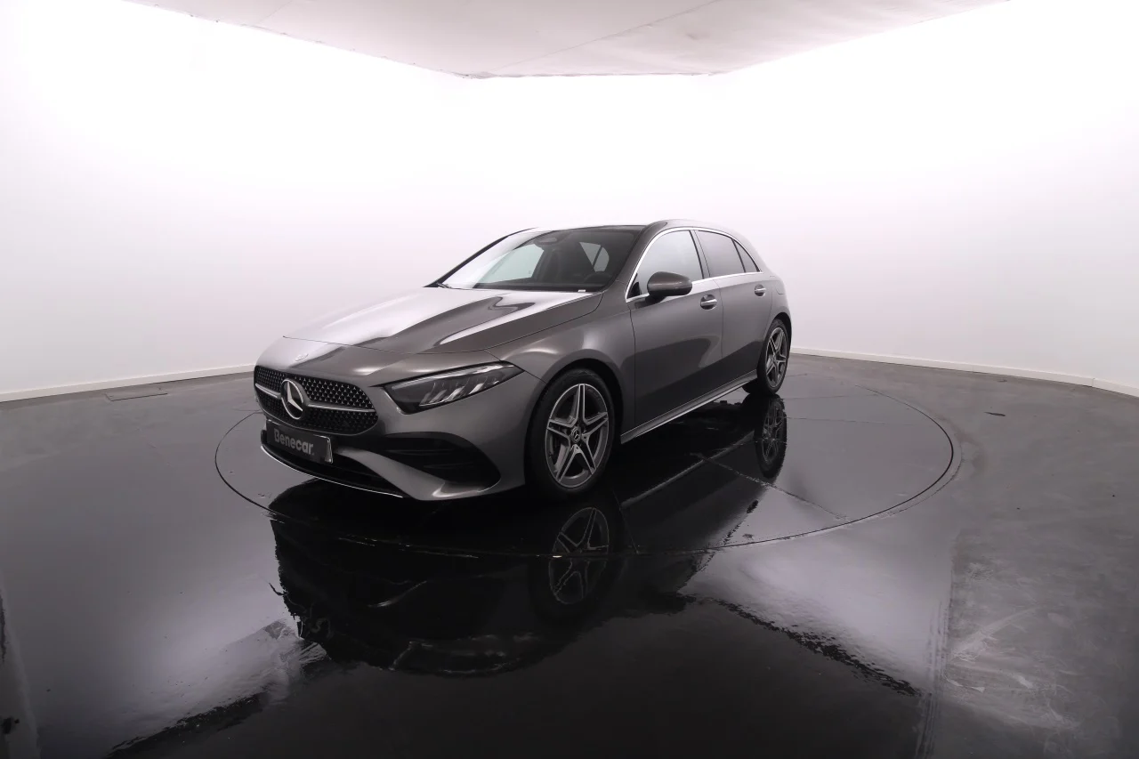 Mercedes-Benz Classe A - 180 d AMG Advanced Plus Cx. Aut. / Vidros Escurecidos / JLL