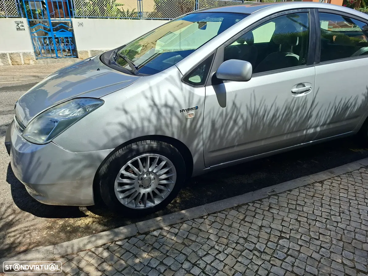Toyota Prius 1.5 VVT-i HSD Sol