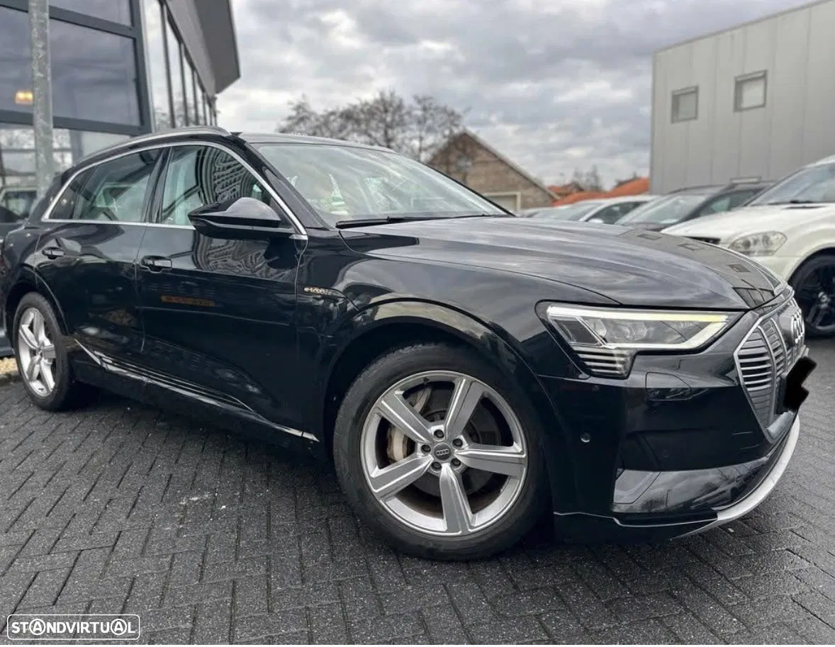 Audi e-tron 50 quattro