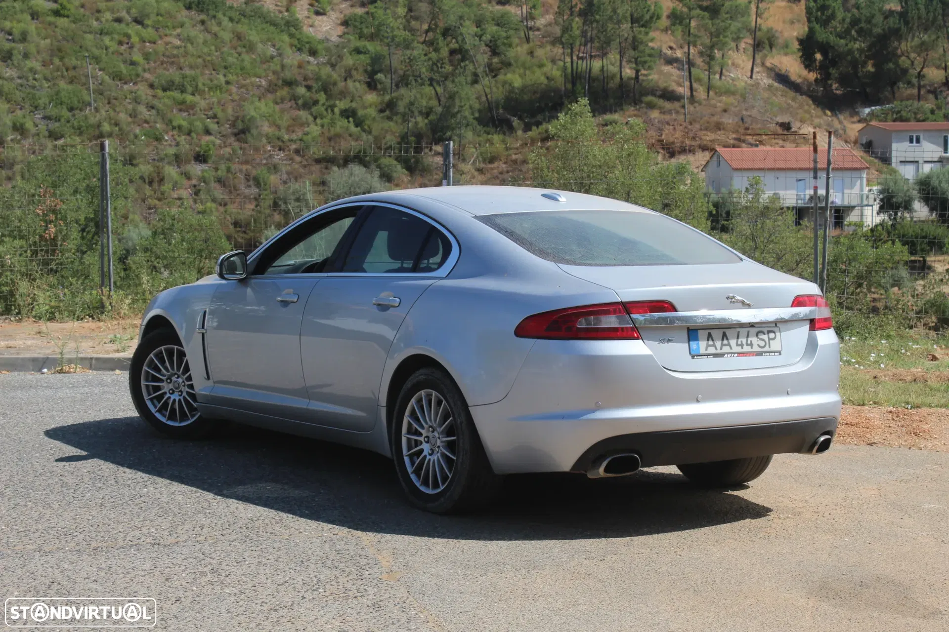 Jaguar XF 2.7 V6 Luxury