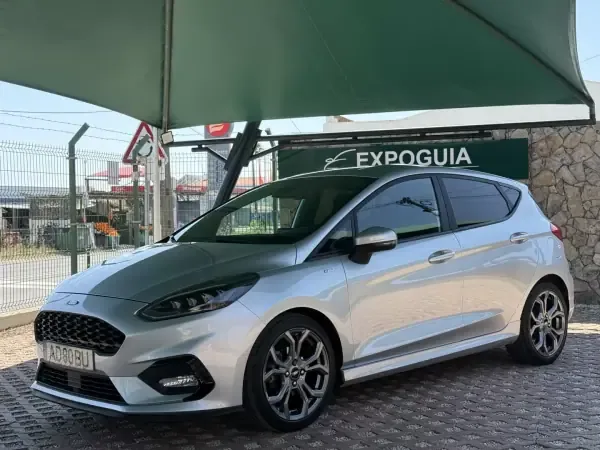 Ford Fiesta 2020 .
