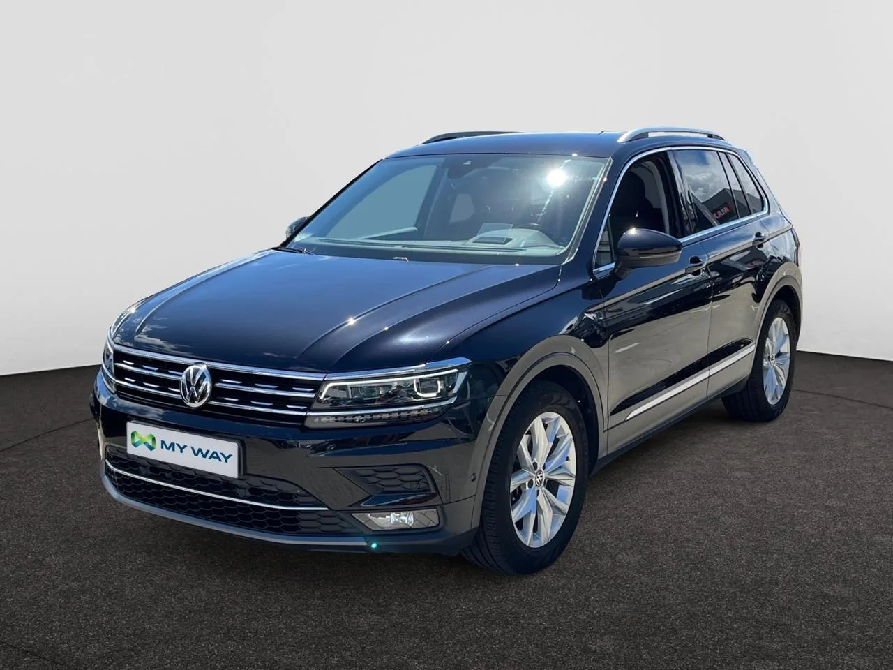 VOLKSWAGEN Tiguan AUTOMAAT*150PK*HEAD-UP*CARPLAY*GPS*TREKHAAK*CAMERA*SENSOREN