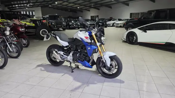 BMW F 900 R 2023 Style Sport (1 dono/1060 kms)