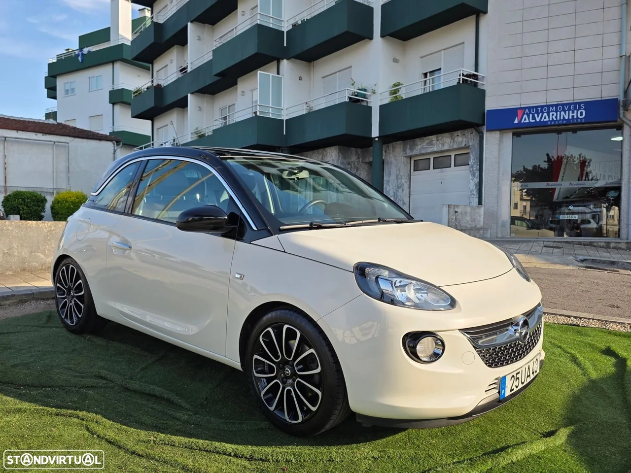 Opel Adam 1.0 T Black Jack
