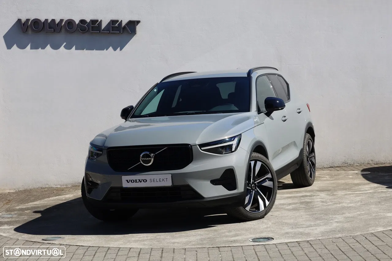 Volvo XC 40 2.0 B3 Plus Dark