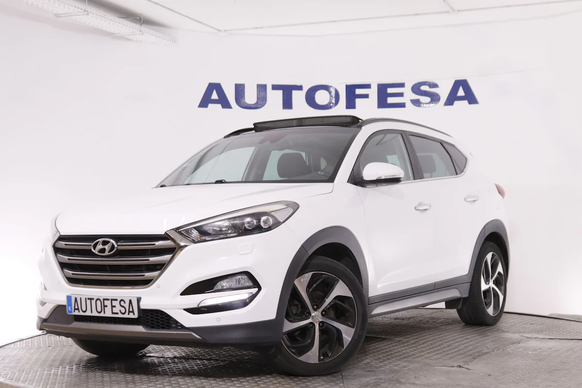 Hyundai Tucson 2.0 CRDI 4WD STYLE 136CV 5P # CUERO, TECHO ELEC PANORAMICO, NAVY