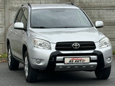 Toyota RAV-4 III 2.2dm³ 136KM