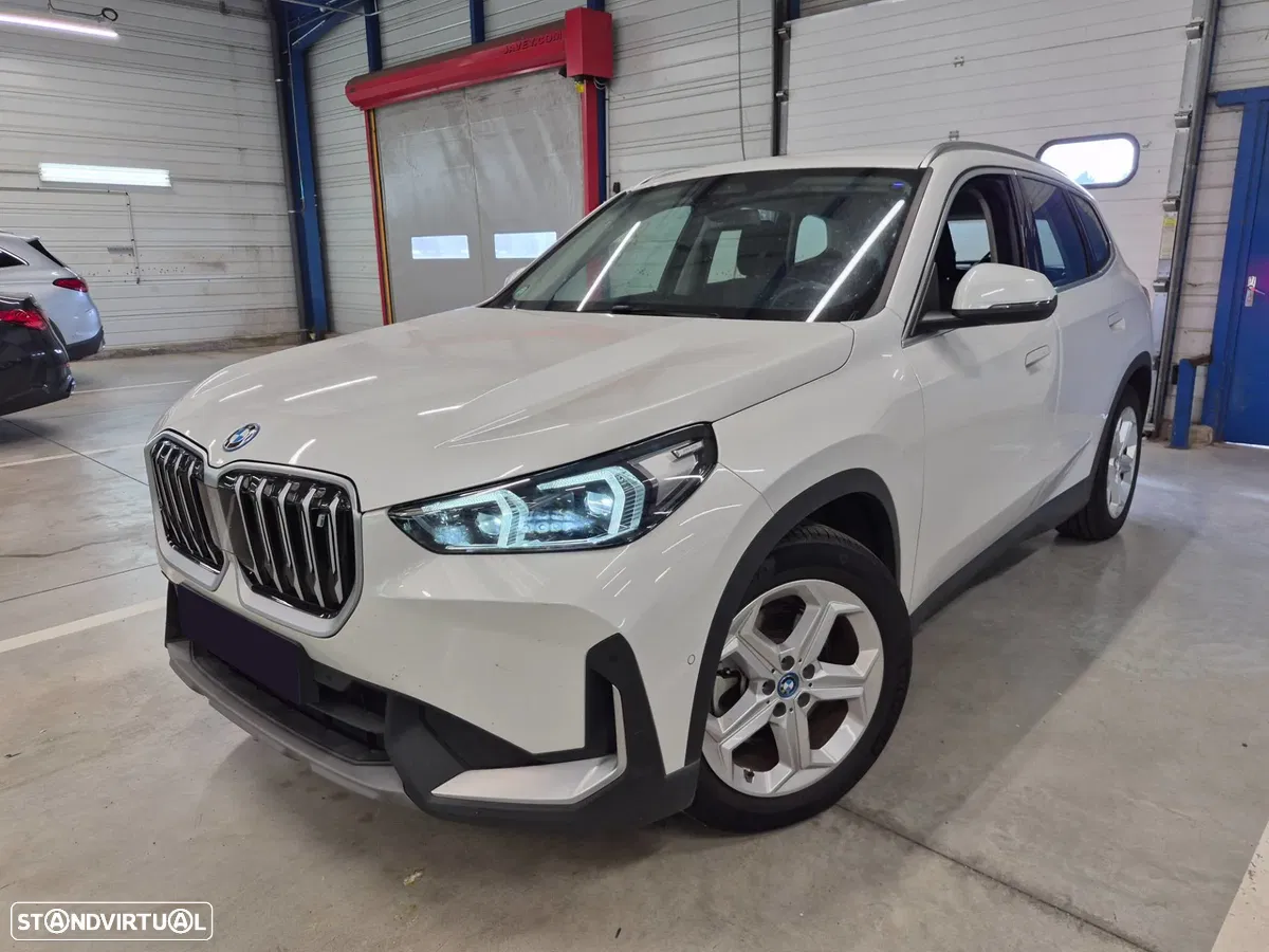 BMW iX1 xDrive30