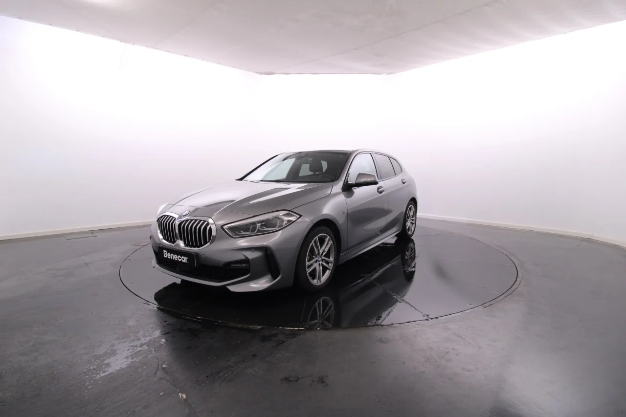 BMW Serie 1 - 116 d Pack M Cx. Aut. / Vidros Escurecidos
