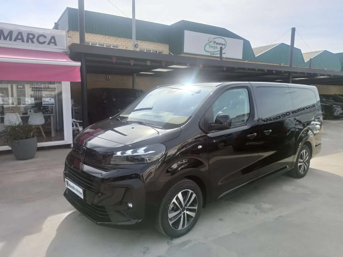 PEUGEOT TRAVELLER 2.2 BLUEHDI 180 AUTO LONG BUSINESS VIP 180 5P 8 Plazas