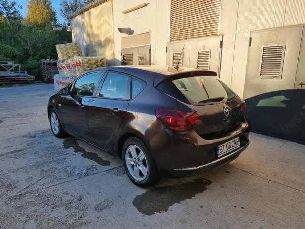 astra j 2016 1,6 benzina euro 6