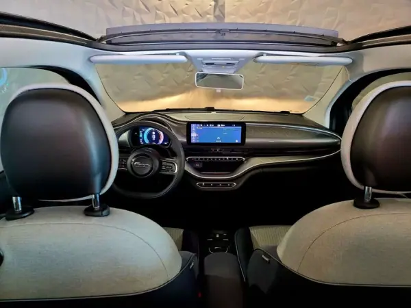 Fiat 500e C 2022 la Prima