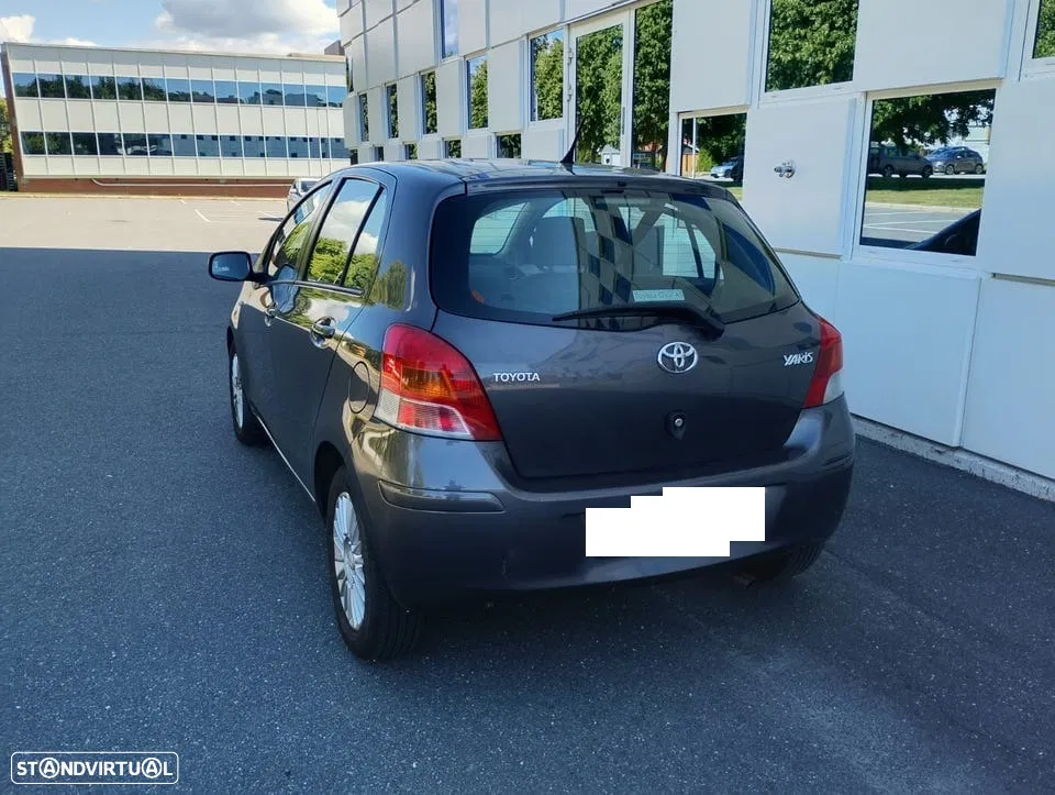 Toyota Yaris 1.33 VVT-i High Pack MM