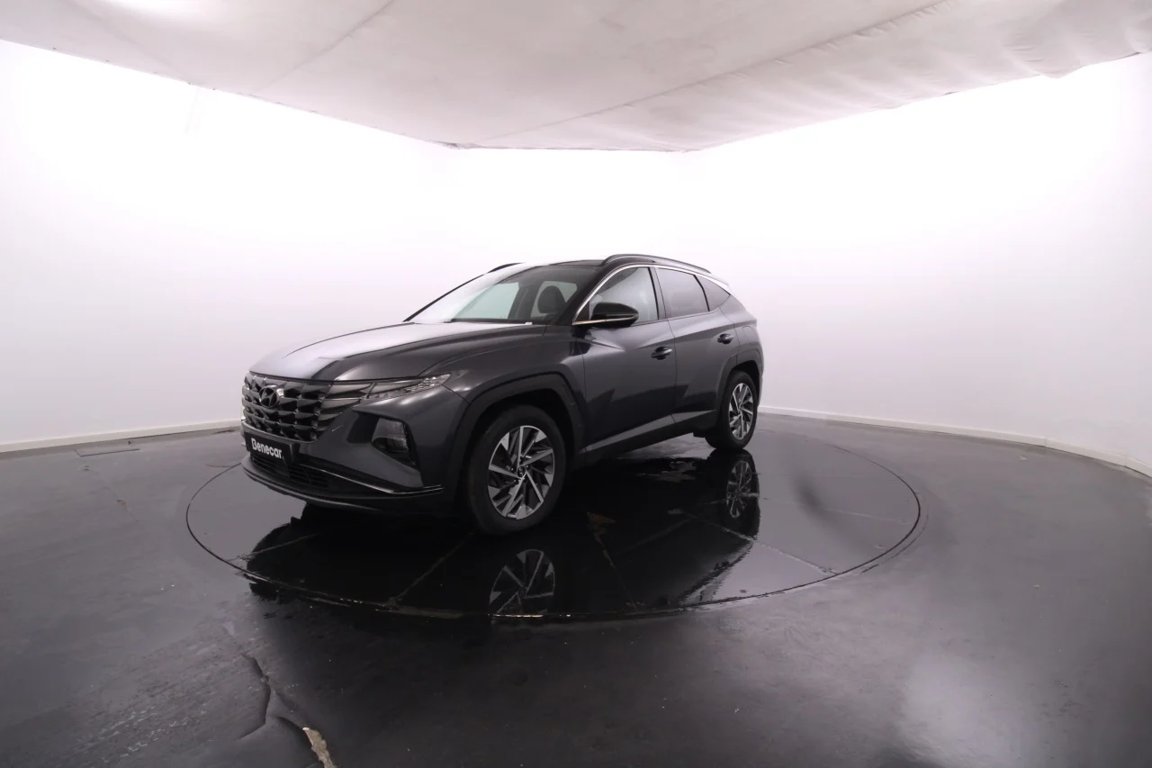 Hyundai Tucson 1.6 CRDi 115cv Vanguard / Vidros Escurecidos / Cam. Traseira / JLL18