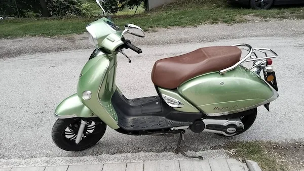 Motoreta Huatian Tauris Capri 125ccm