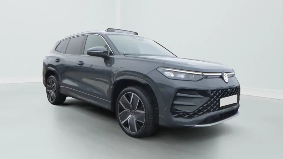 Volkswagen Tayron Tayron 1.5 eHybrid 272ch DSG6 5pl R-Line Zéro km immatriculé