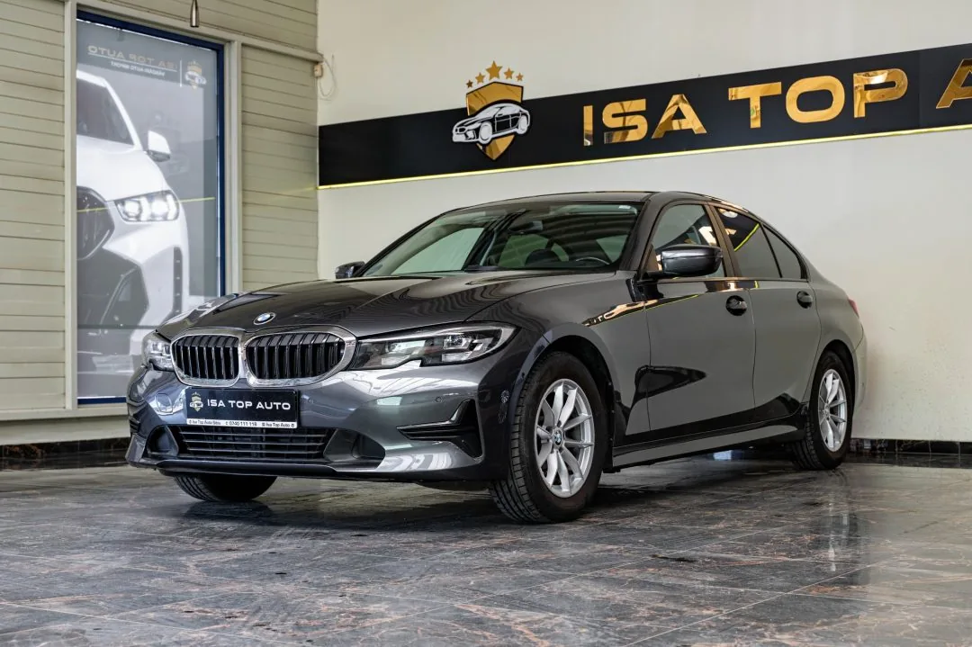 BMW Seria 3 318d Aut. Luxury Line 2022