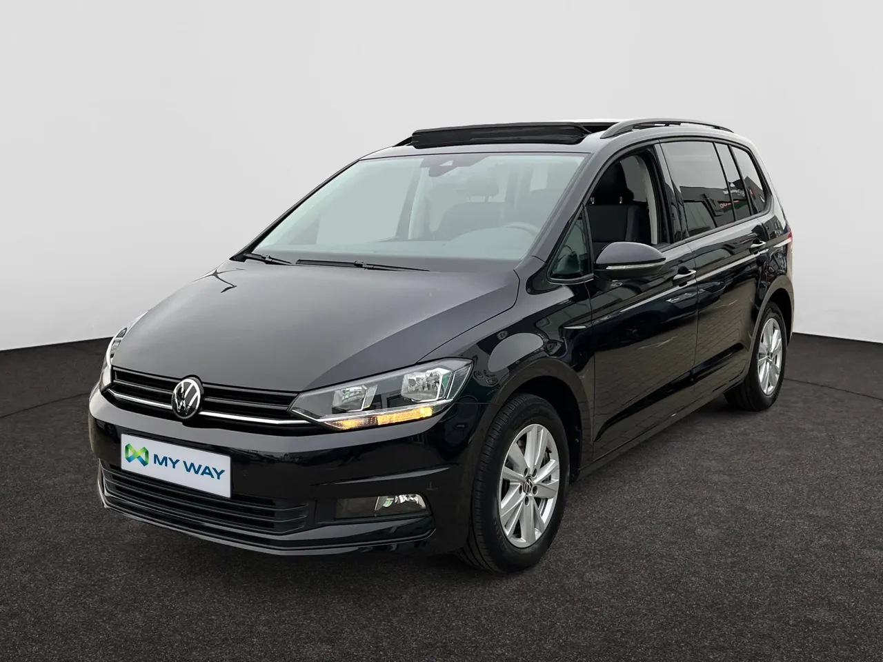 VOLKSWAGEN Touran 7 ZITPL.*AUTOMAAT*150PK*PANODAK*CAMERA*SENSOREN*CARPLAY*GPS